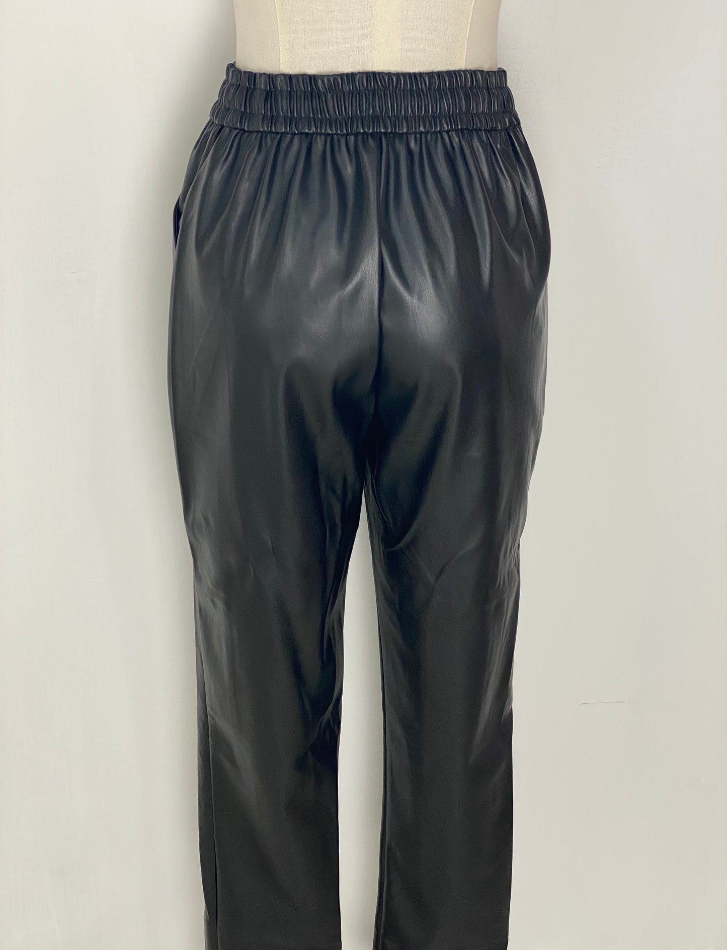 Love Tree,Pantalon vinipiel