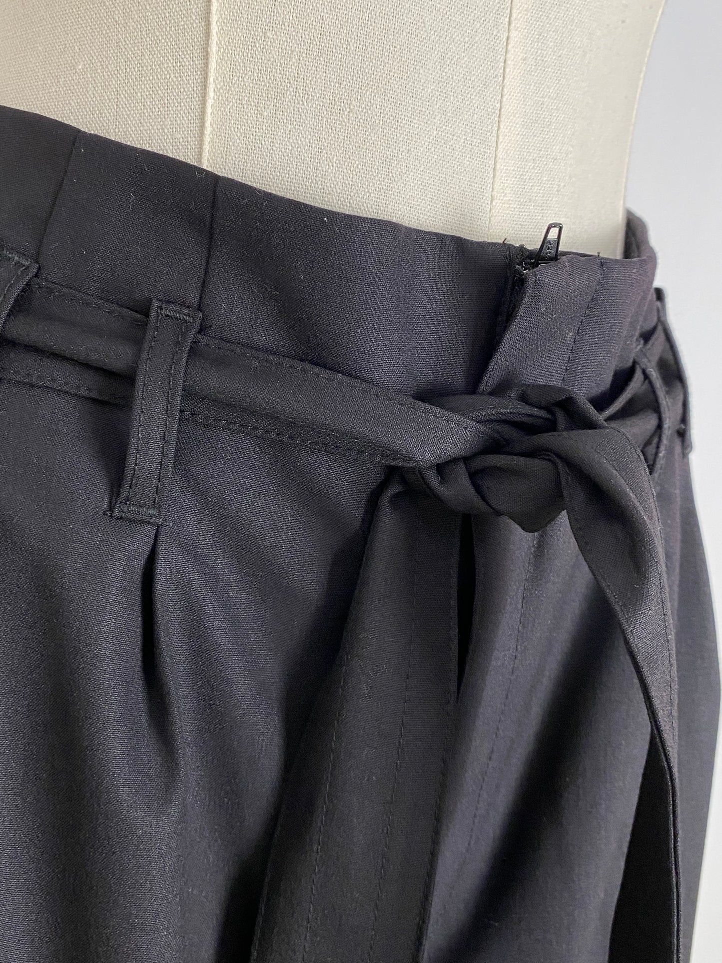 Fundamental Things,Pantalon