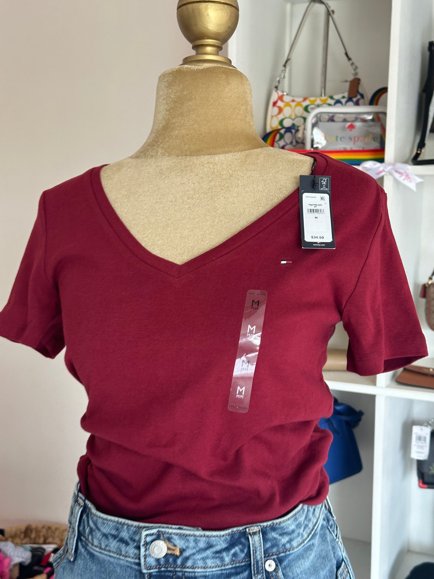Tommy Hilfiger, cuello V