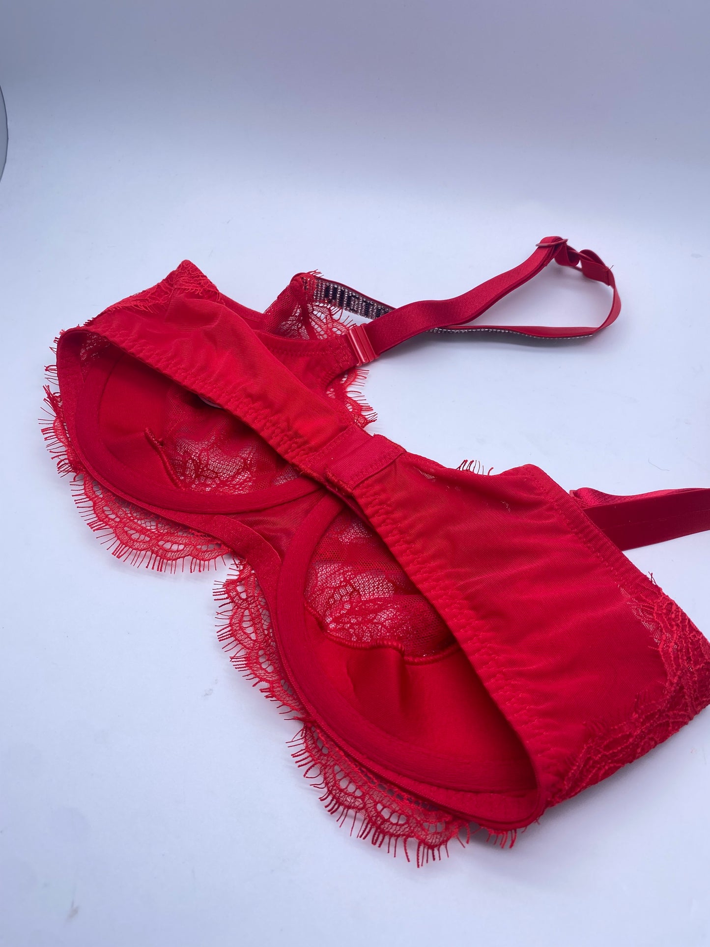 36D. Very Sexy push-up.