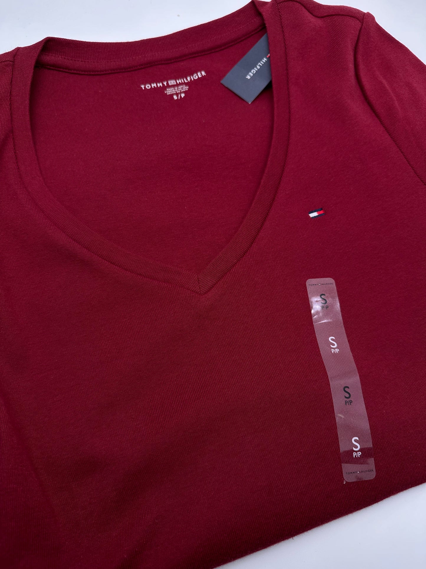 Tommy Hilfiger, cuello V