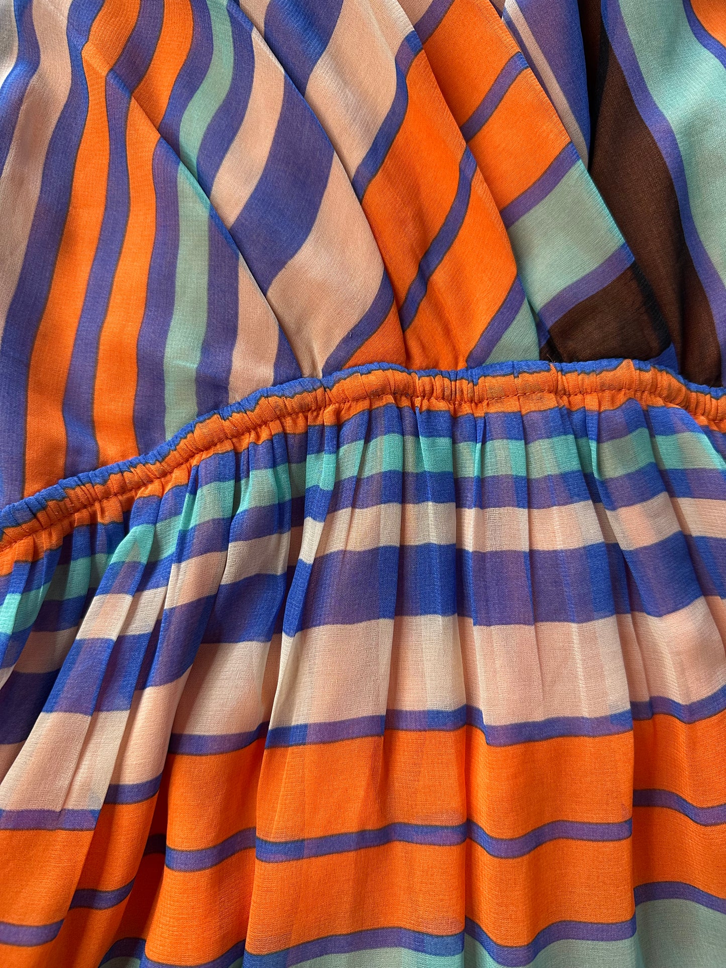 Vestido corto, talla 5 (Chico)