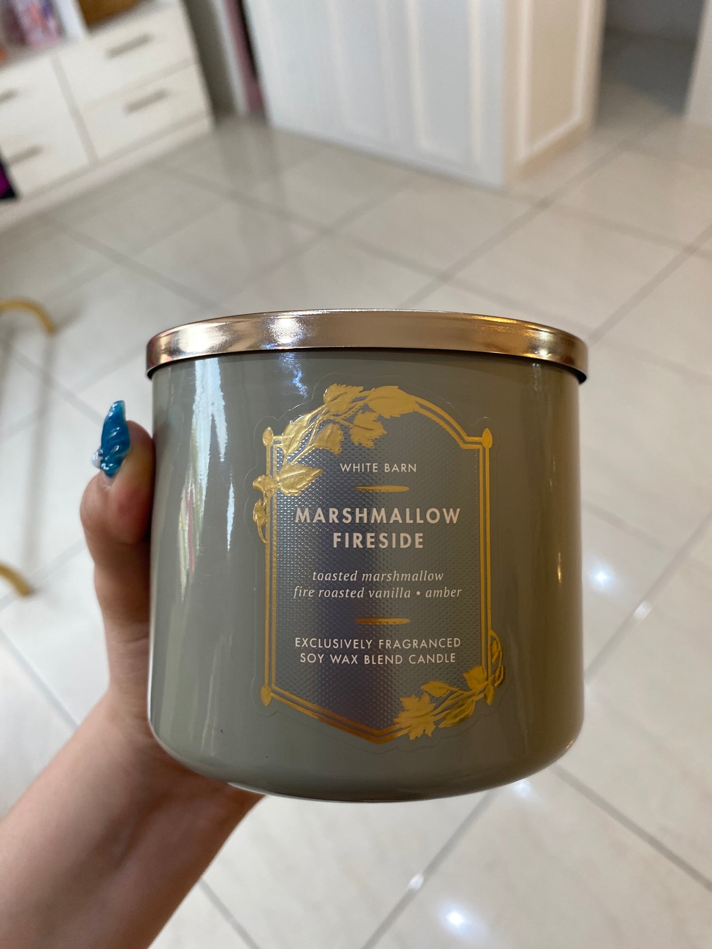 Marshmallow fireside vela bath and body