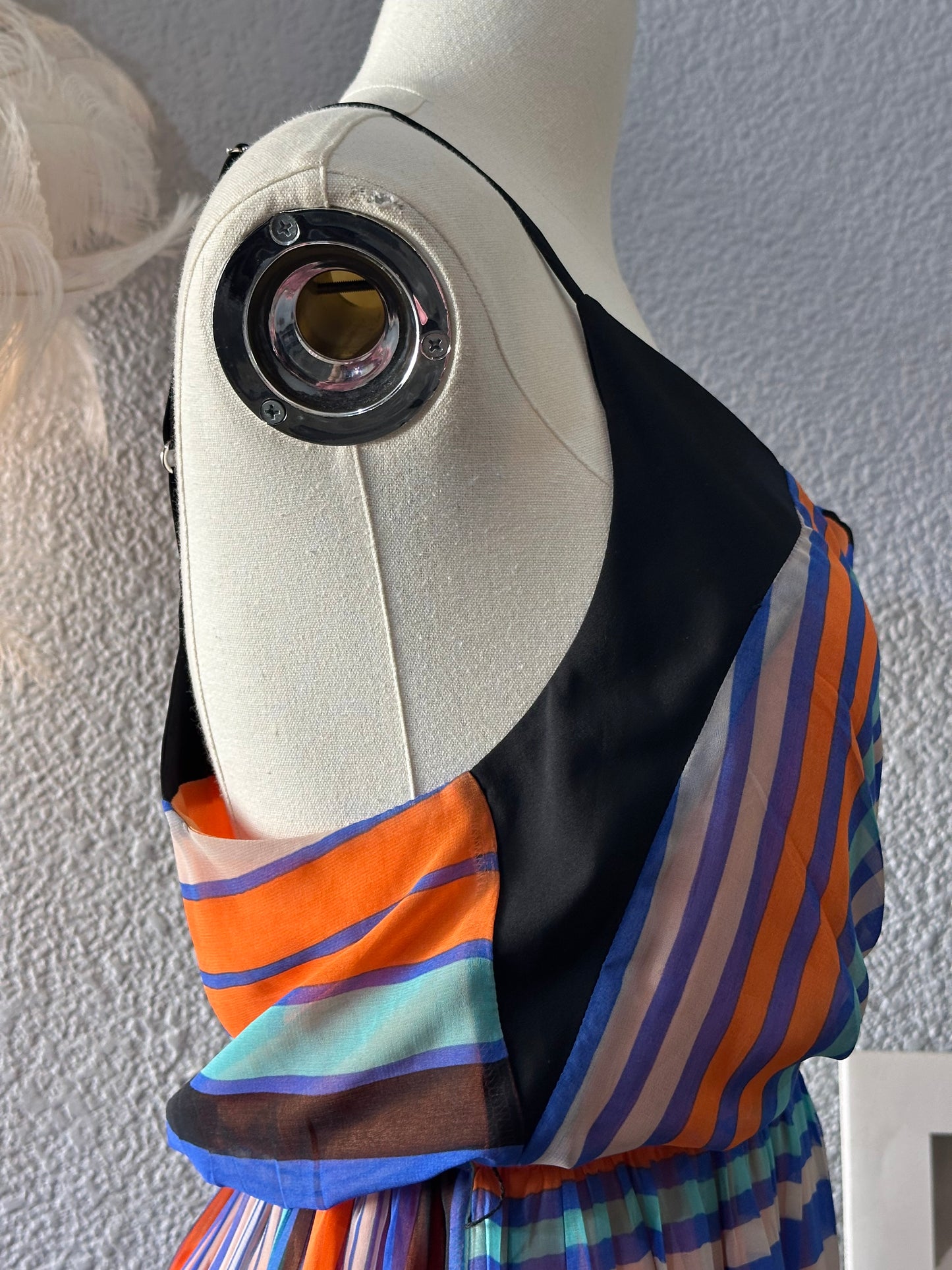 Vestido corto, talla 5 (Chico)