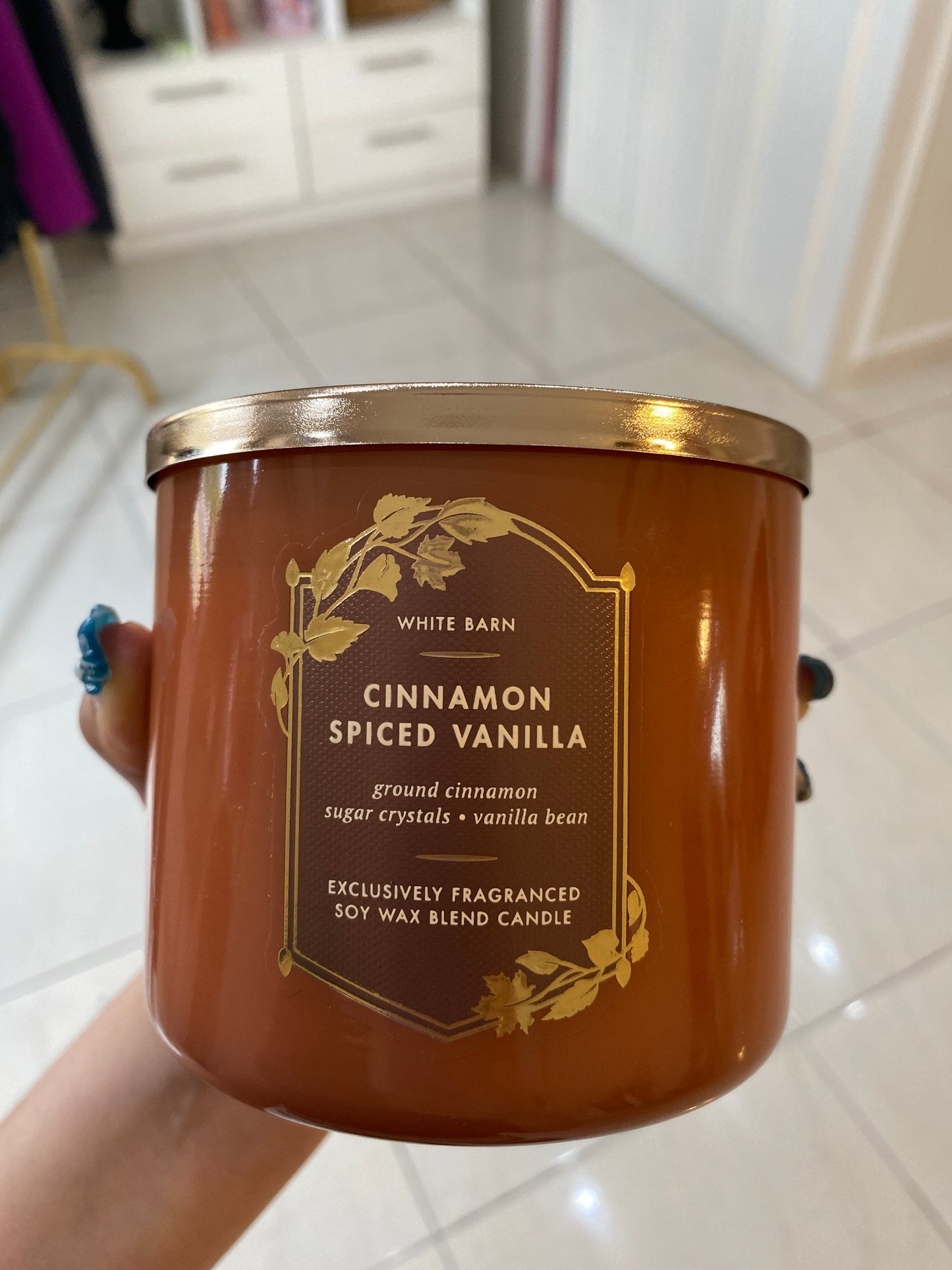 Cinnamon spiced vainilla. Vela bath and body