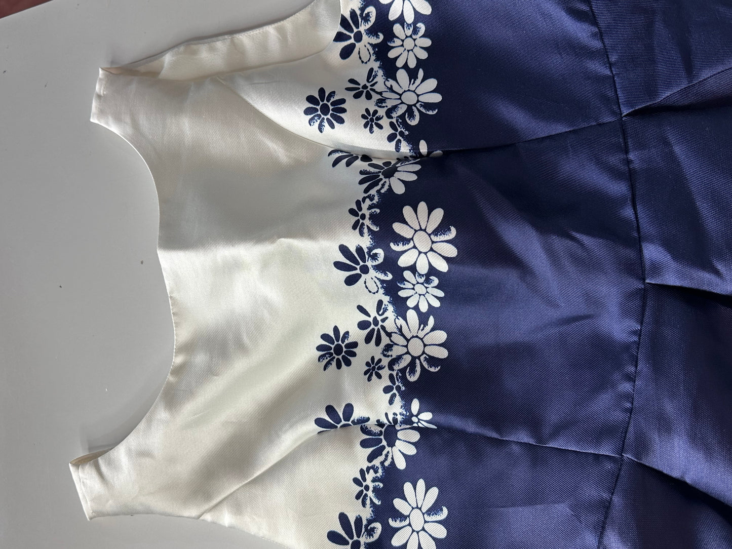 Vestido con flores talla M.