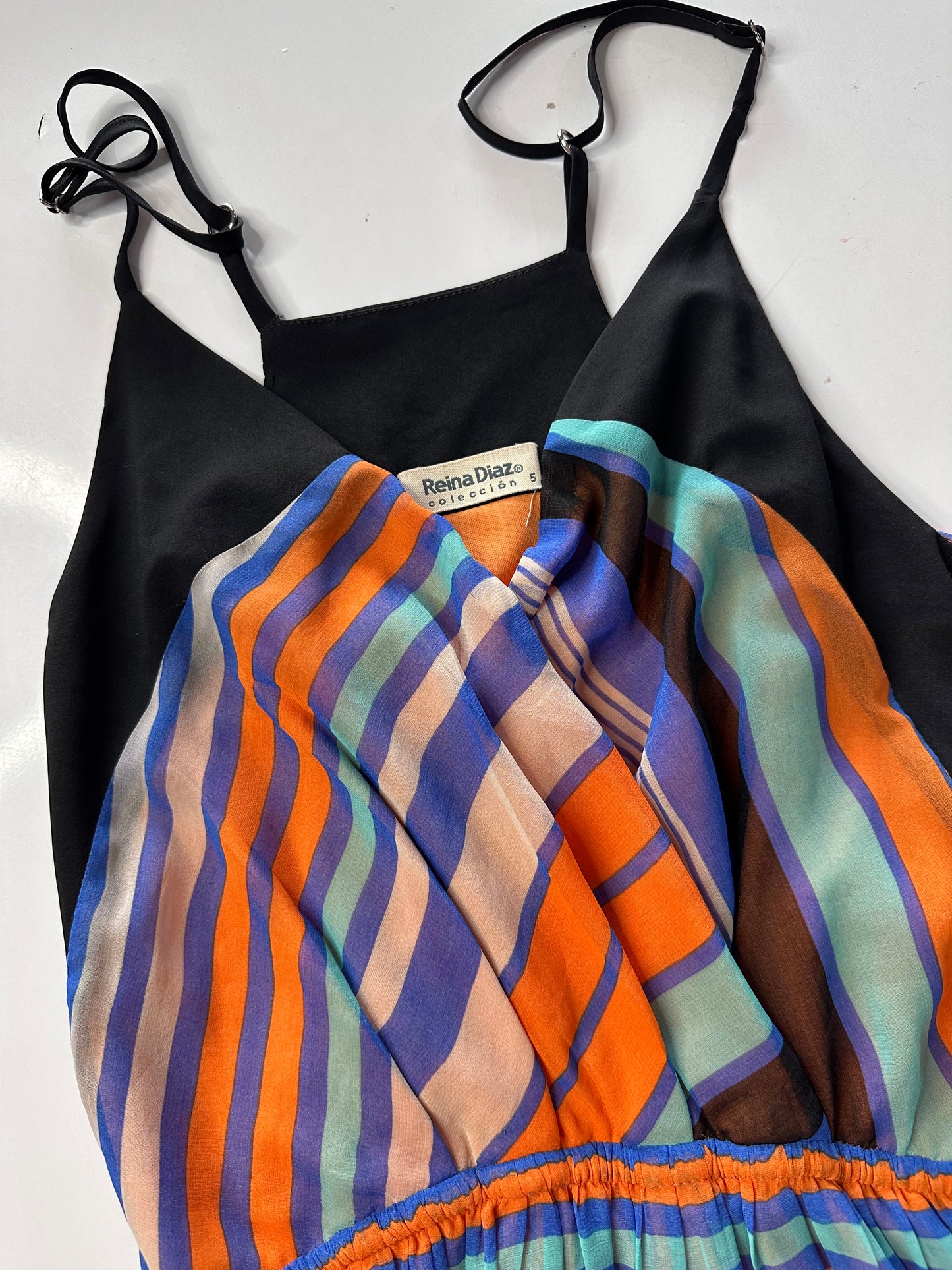 Vestido corto, talla 5 (Chico)