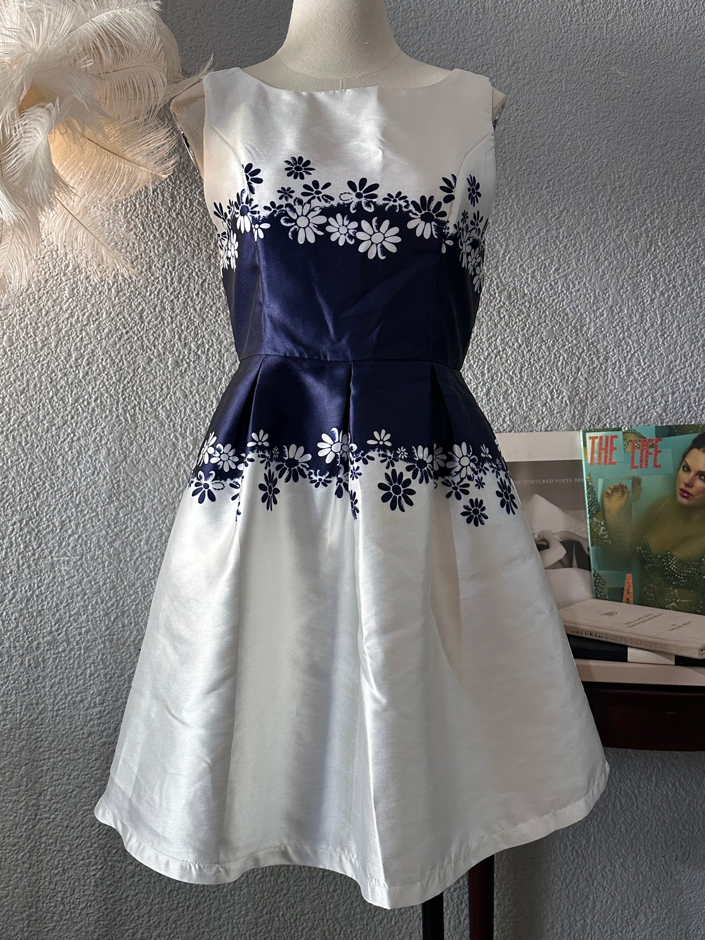 Vestido con flores talla M.