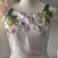 Vestido blanco con flores. Talla M
