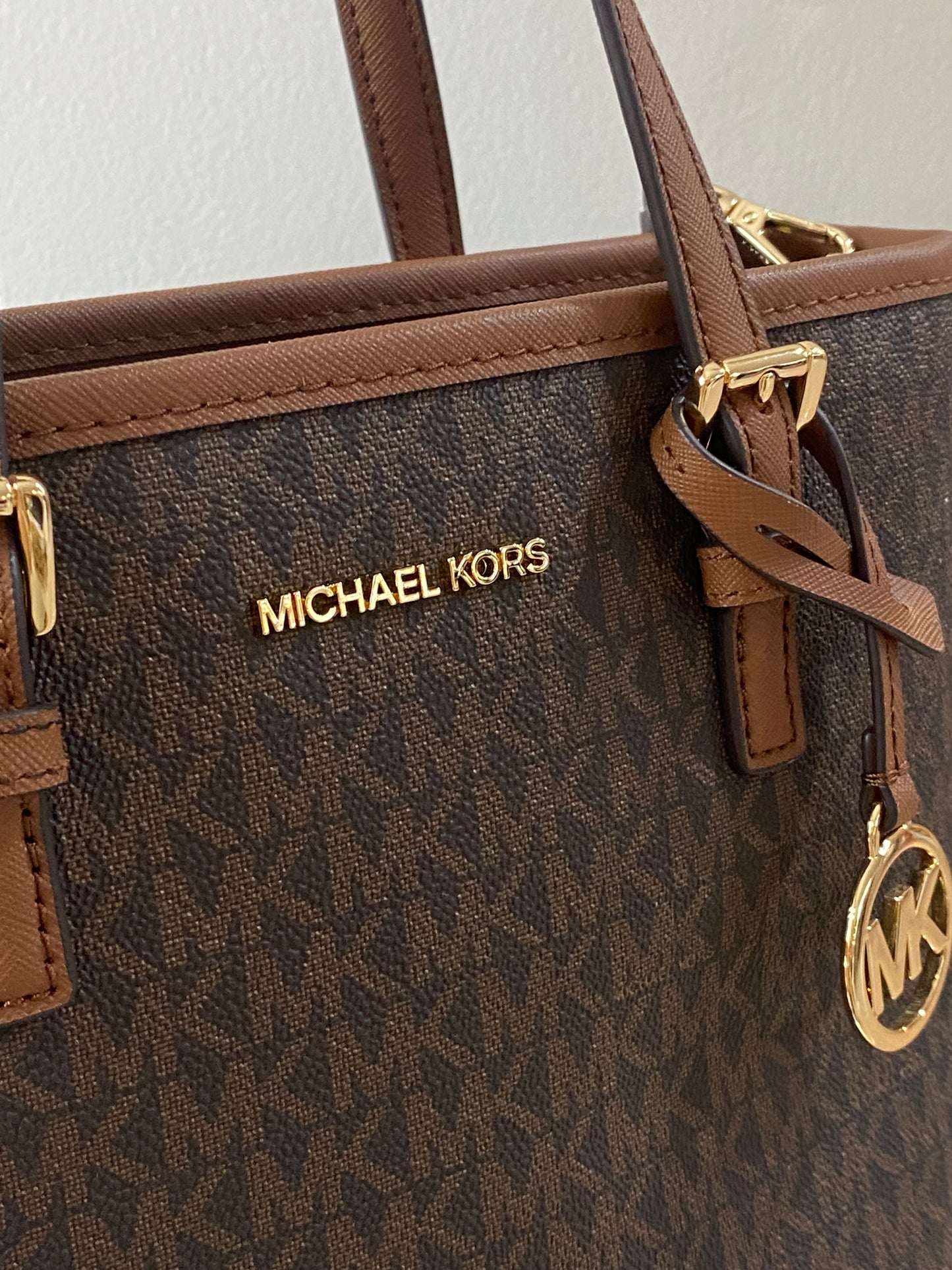 Michael kors jet set travel