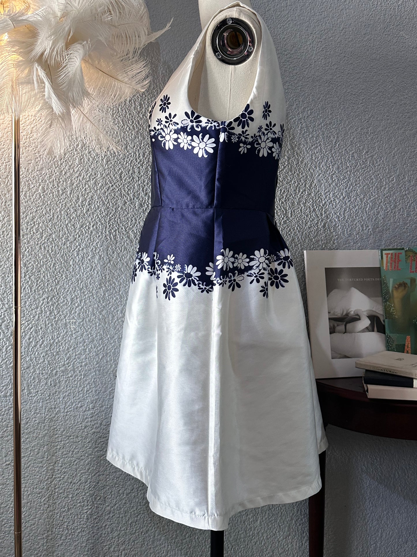 Vestido con flores talla M.